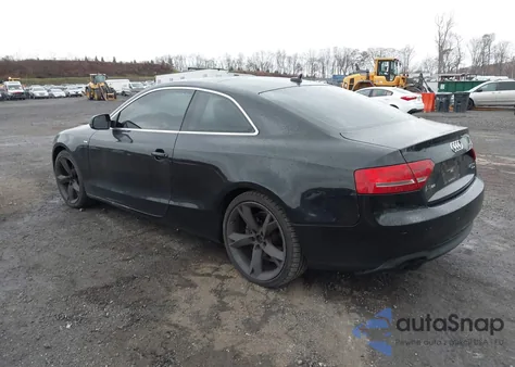 2011 Audi A5 2.0T Premium z USA, uszkodzony, nr VIN WAULFAFRXBA071322